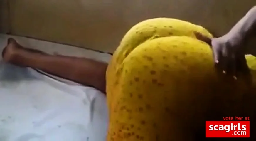 Amateur wife twerk big ass before sex