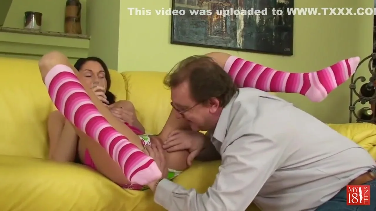 Babe Blowjob And Gives Fucking Old Men