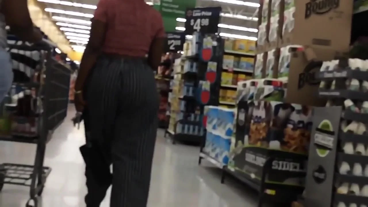 Black jiggly booty