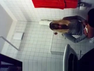 Blonde Cutie Peeing