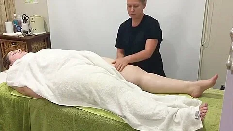 Hot Pretty Bbw Getting Deep Relaxing Body Massage At Spa U010