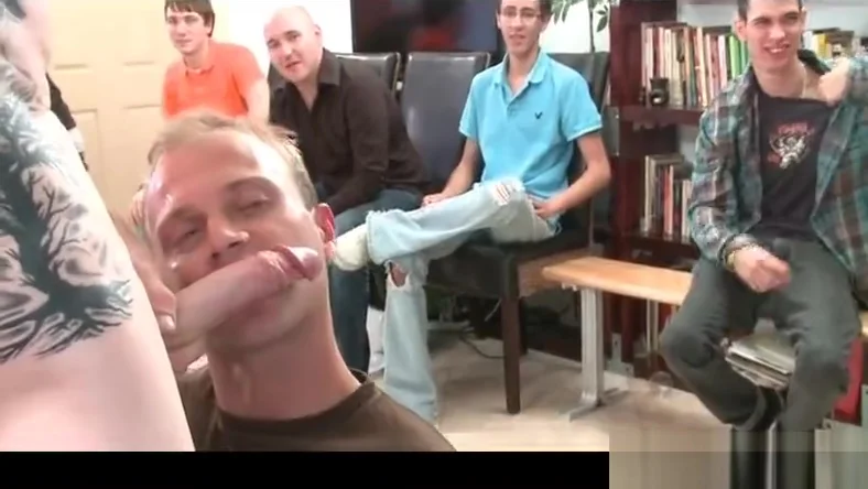 Amazing stripper gets sucked by 50 guys