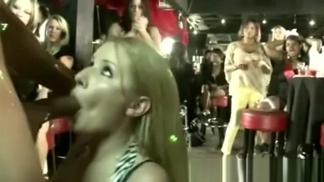 Blonde public deepthroat video leaked