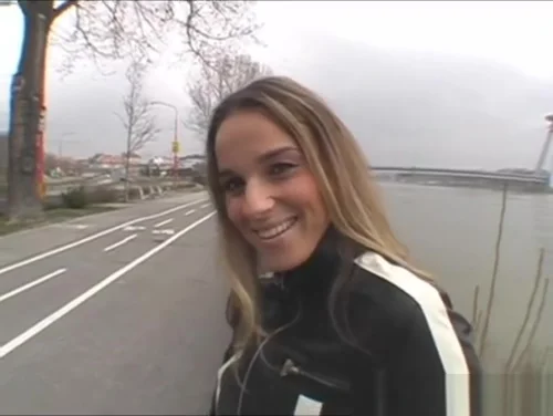 Hard dick pleases by her wet mouth outdoor
