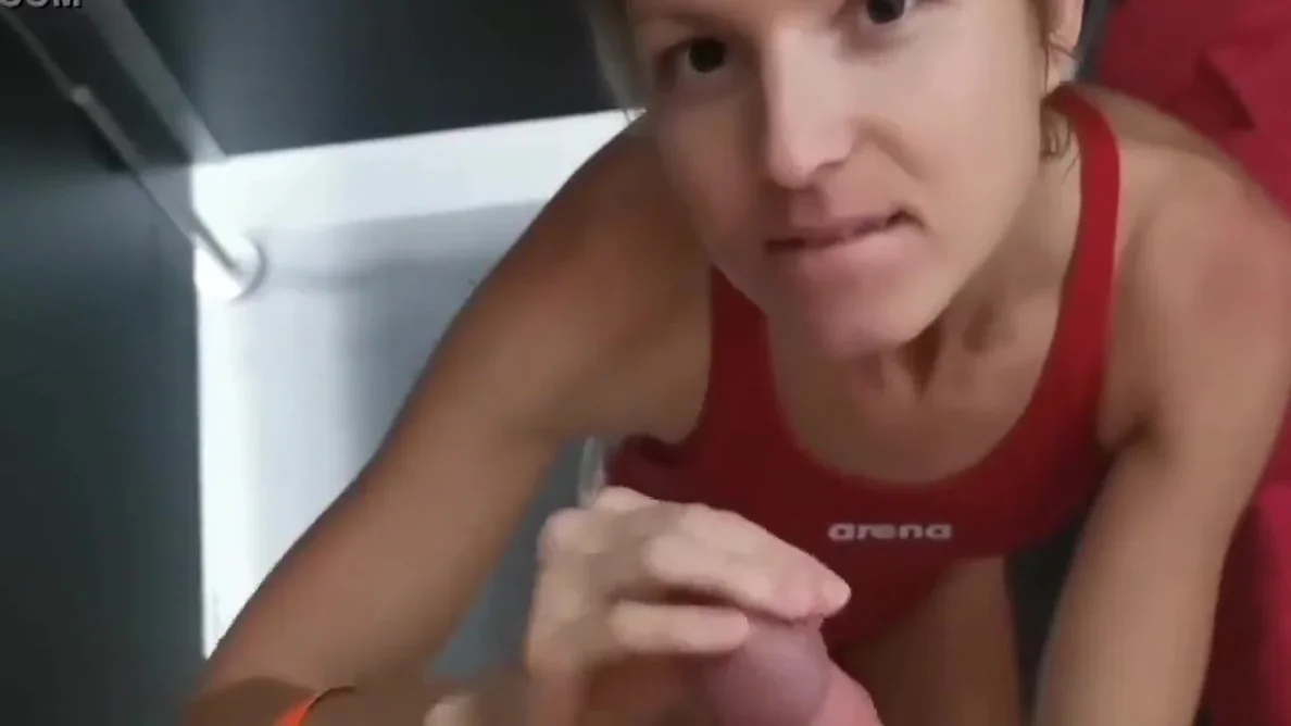 Risky Fuck In The Toilet