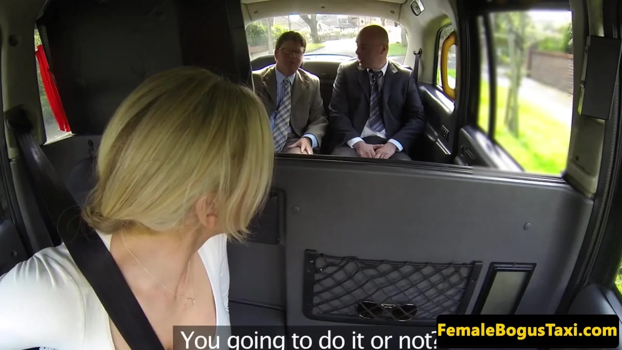 dame cabbie spitroasted in her taxi