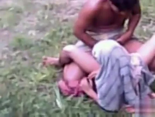 Indian girl fucked in the grass by desperate guy