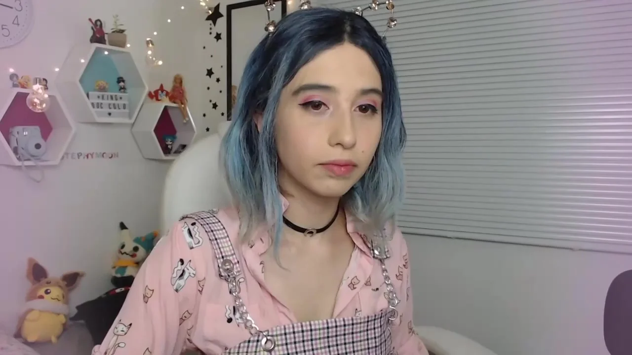 suck on the dick touch her both nipples
