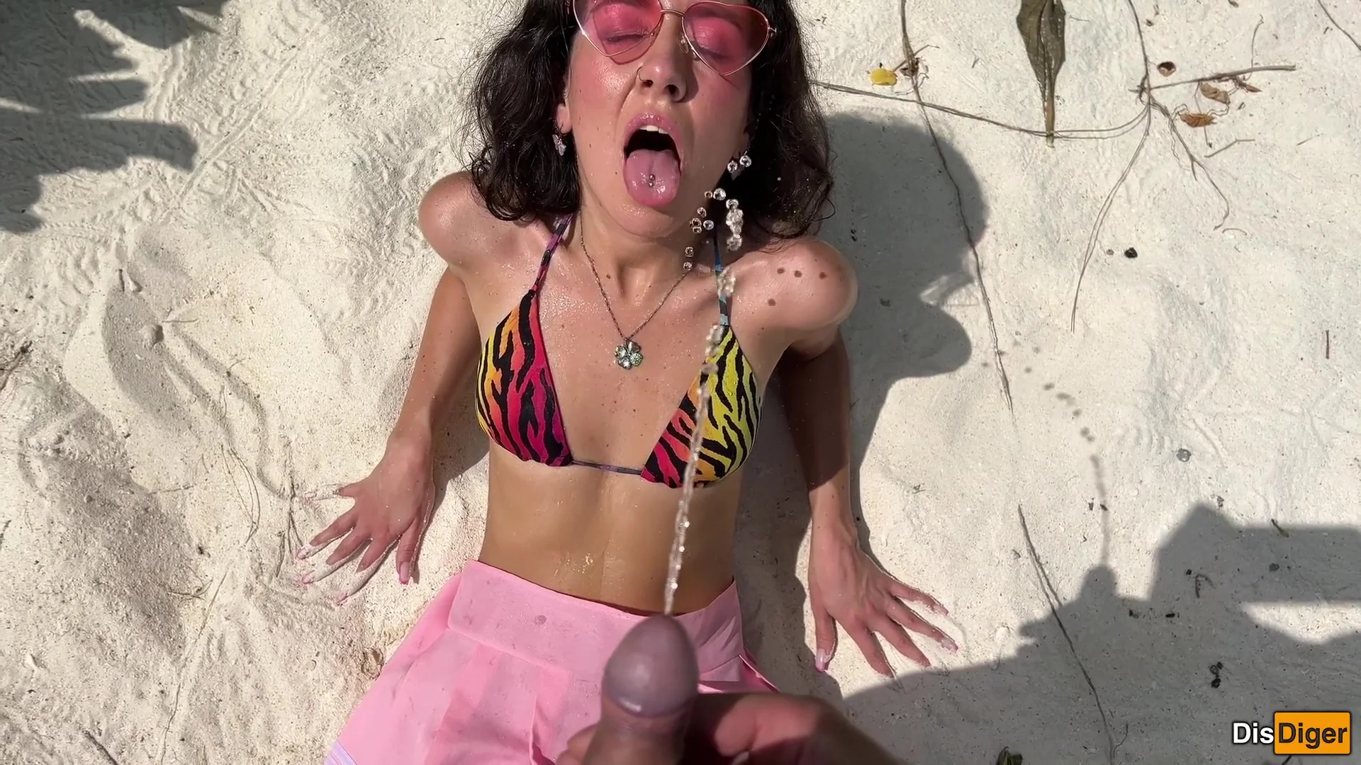Katty Pees Powerfully On The Beach And I Give Her Golden Shower On Her Face