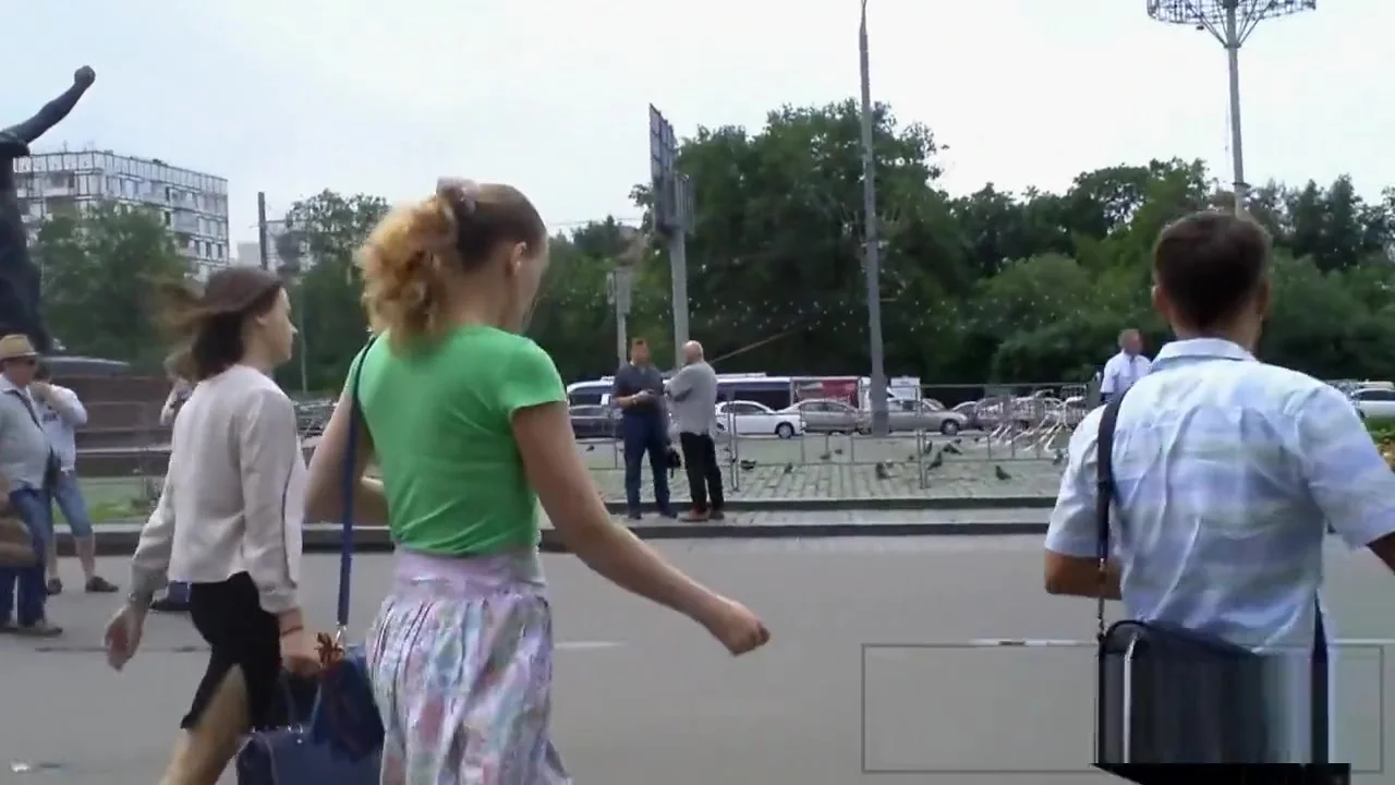 Russian Upskirt 2736