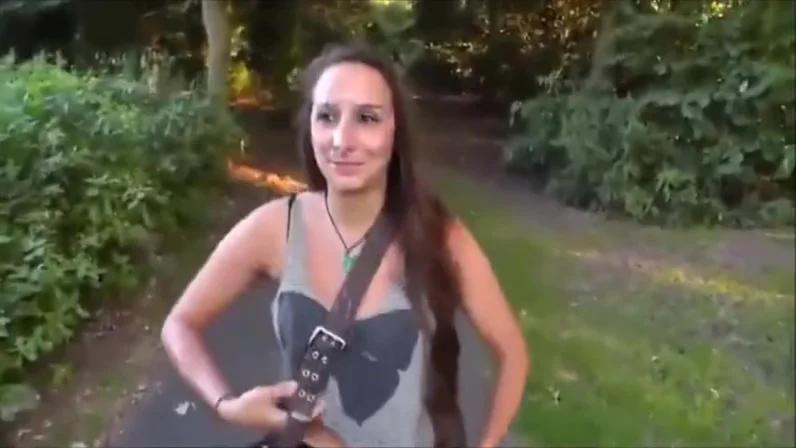 Big facial in public park