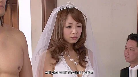 Japanese bride sucking cock during her wedding