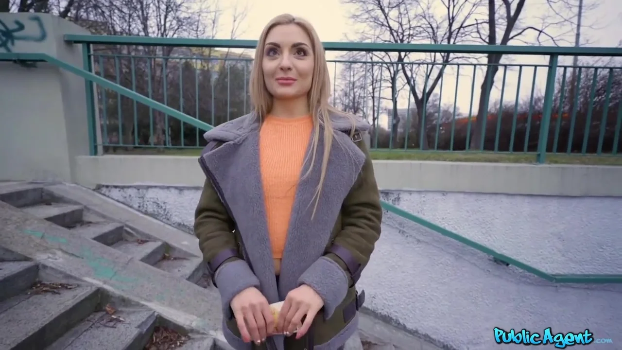 Perverted Russian Cougar Caty Kiss Does Kinky Things