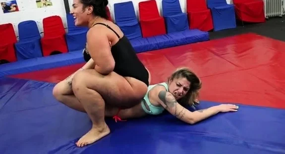 The Real Wrestling Store Michaela vs Ina Black
