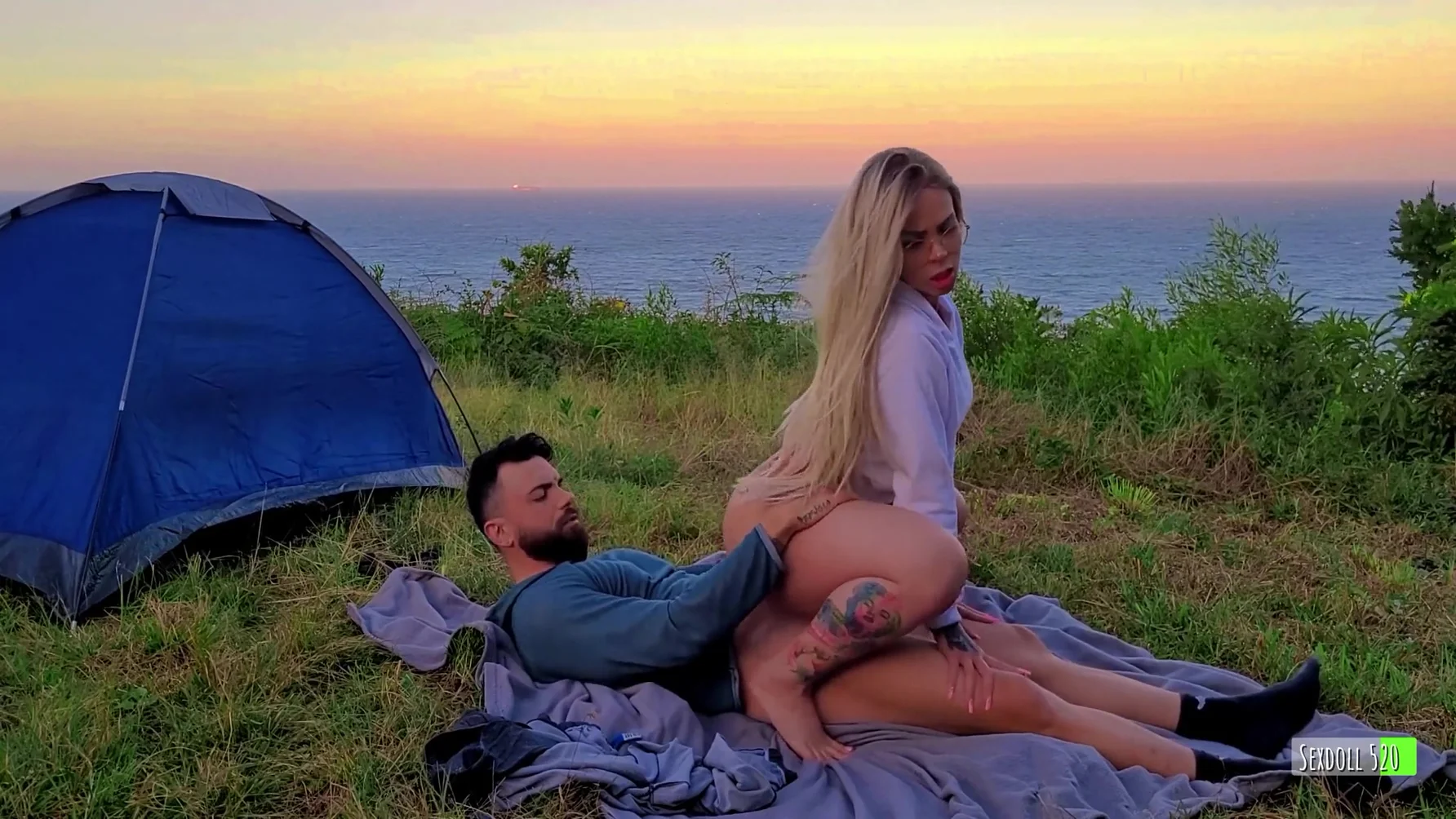 Risky Sex Real Amateur Couple Fucking At Camp