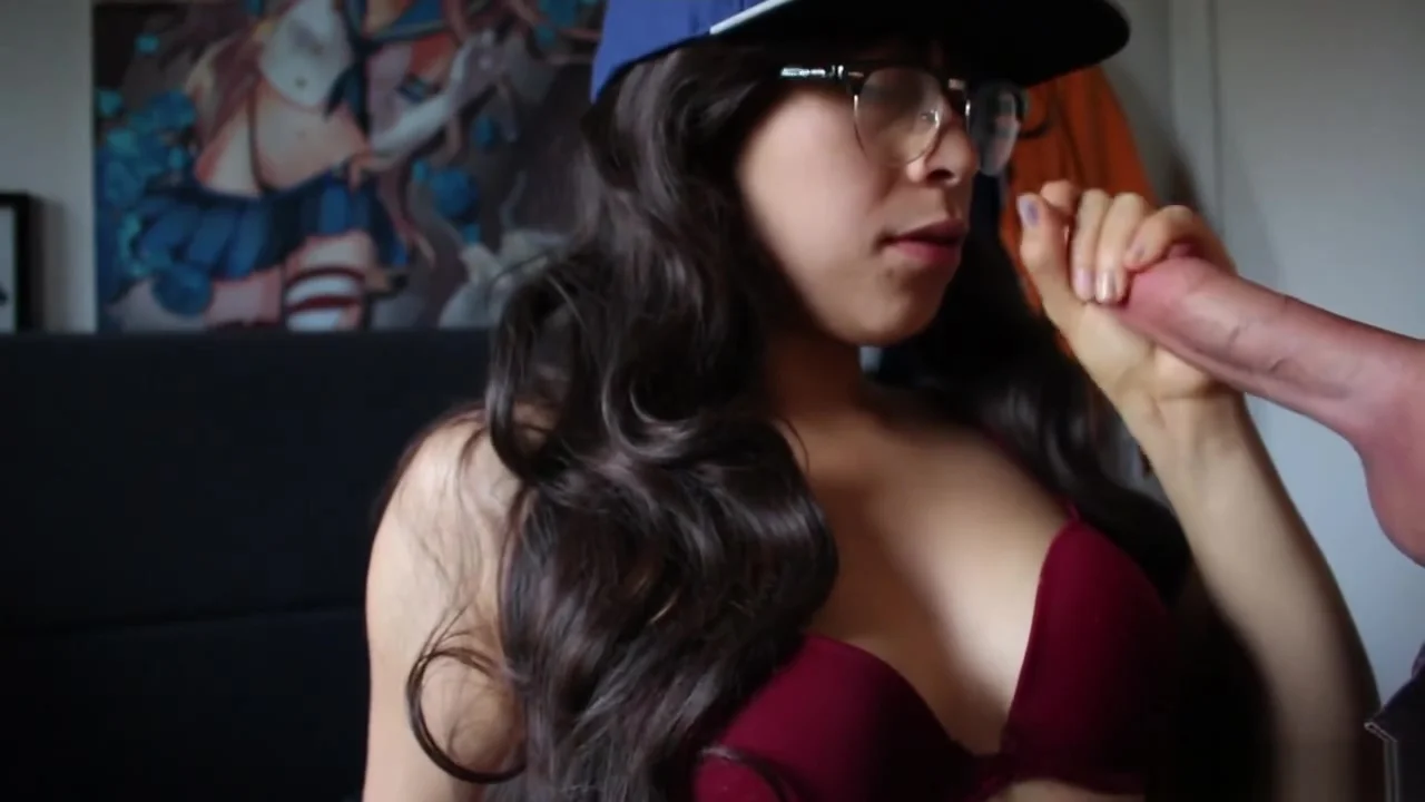 Cute teen 18+ In Snapback Loves To Suck
