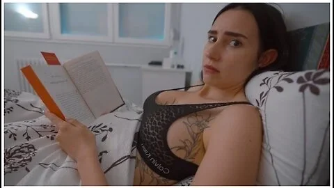Stepmom Play Stepsons Dick To Fuck And Get Cum In Pussy While Share Bed Sex