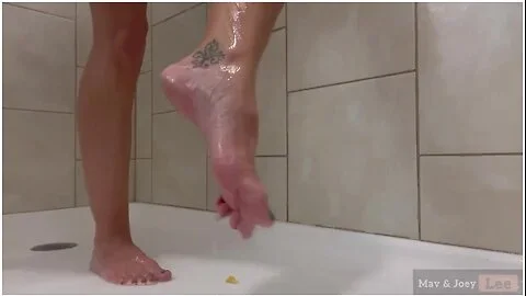 Joey Lee In Soapy Shower, 30ddd Boobies, Tight Ass Play