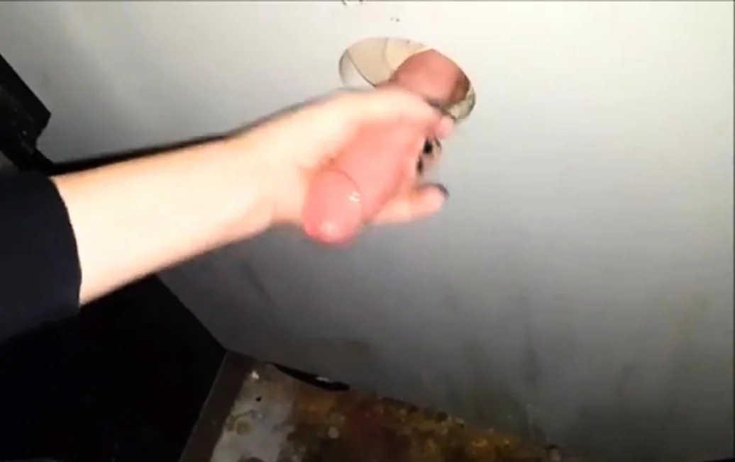 Amateur Wife Works Her Skillful Hands On A Gloryhole Cock