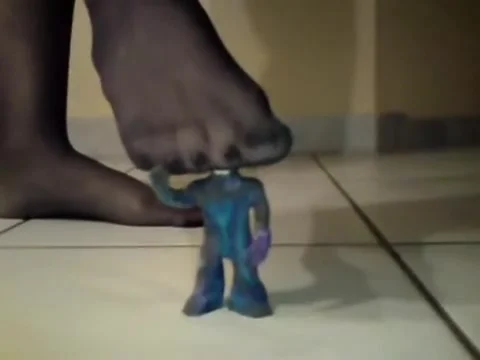 Amateur Nylon Clayman Crush Trampling