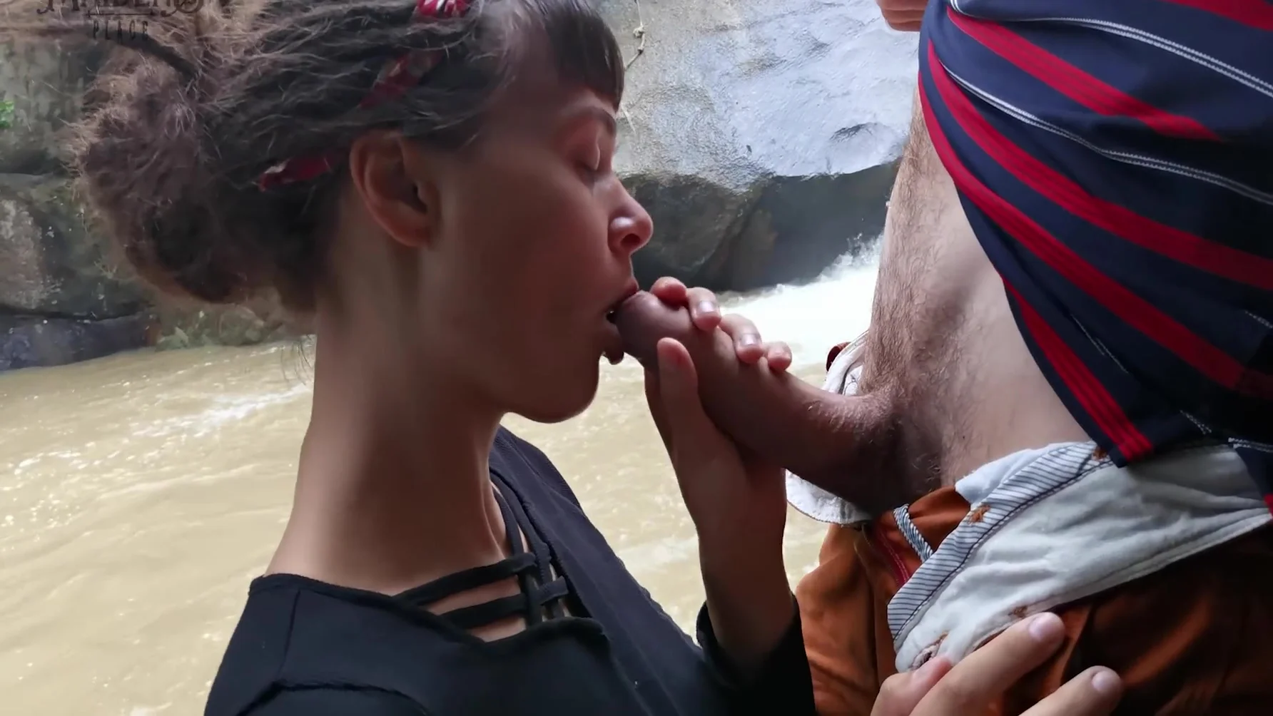 A Journey Break For An Outdoor Blowjob