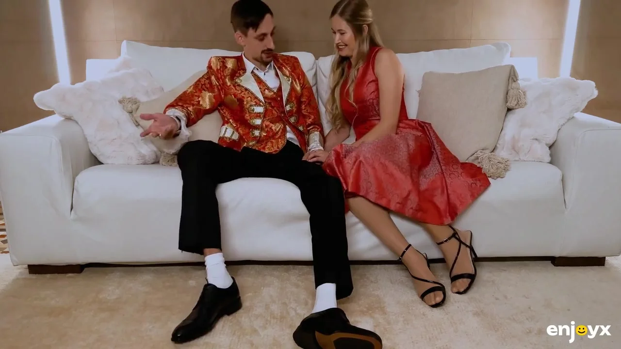 A Sexy Fit Matador Finds A Perfect White Pussy To Stick His Sharp