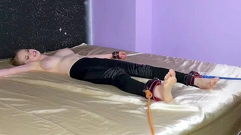 Weronika Tickle Agniaszka Naked Boobs