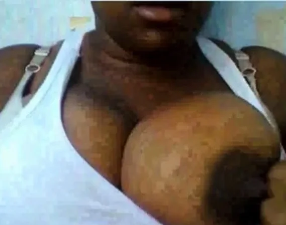 Black Amateur Shows Off Her Big Breasts on Webcam