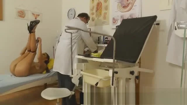 Hot legs brunette scrutinized by elder medic clip