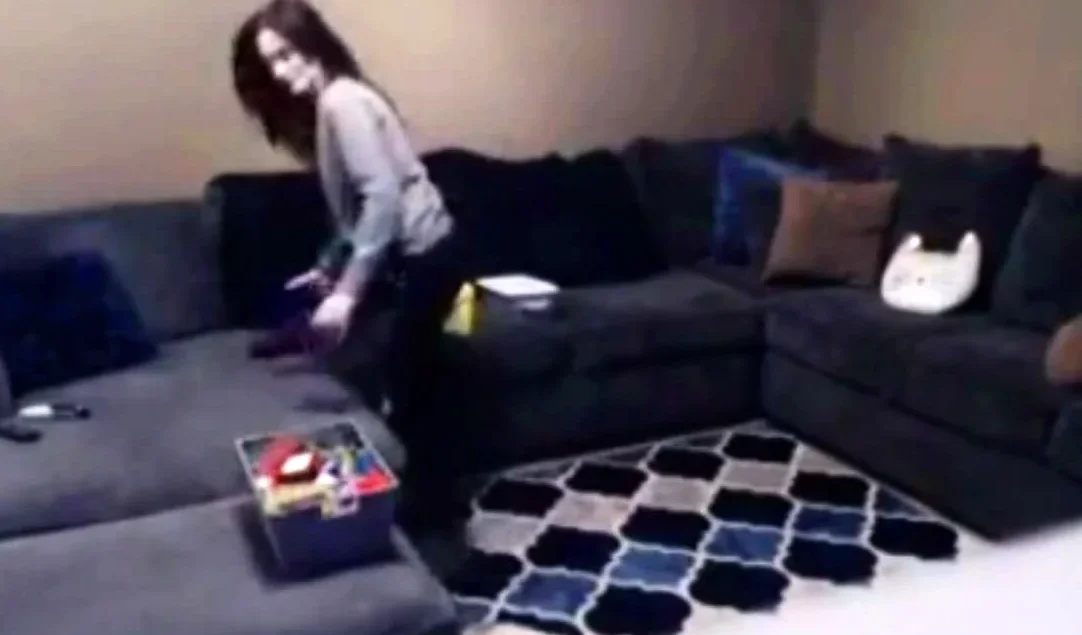 sisters late night masturbation on hidden cam