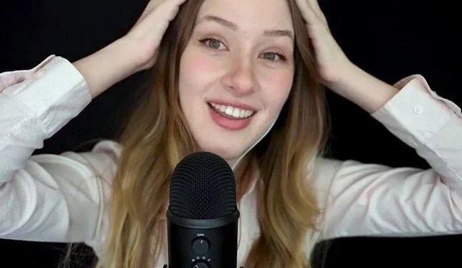 DiddlyASMR - Look in my eyes while you cum (ASMR JOI)
