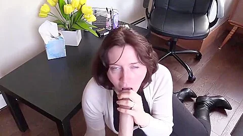 Bettie Bondage Free Use Office Step mom Deepthroats Dick