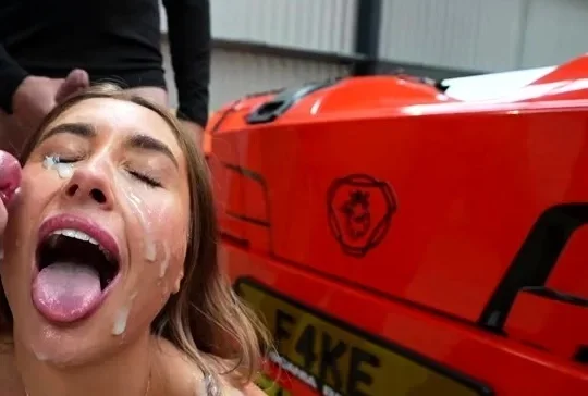 OnlyFans Lily Phillips Gets A FakeTruck GangBang PP