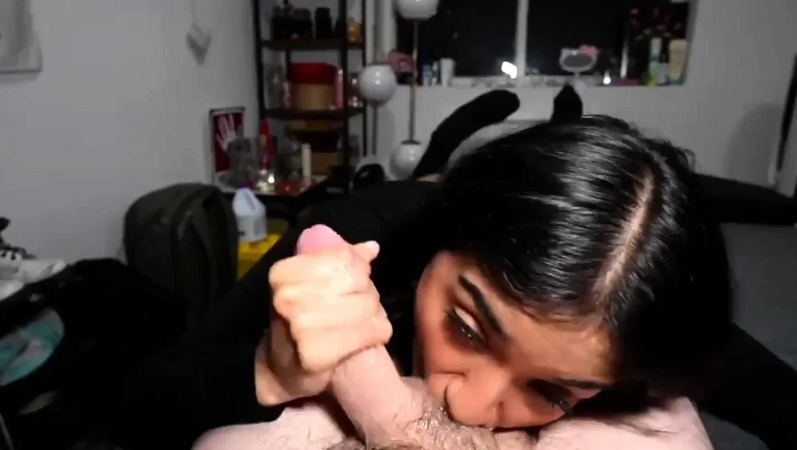 Indian teen hot blowjob