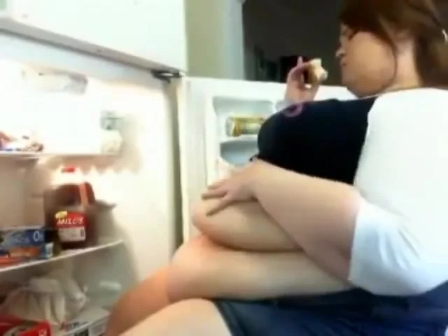 SSBBW Fridge Raid Stuffing