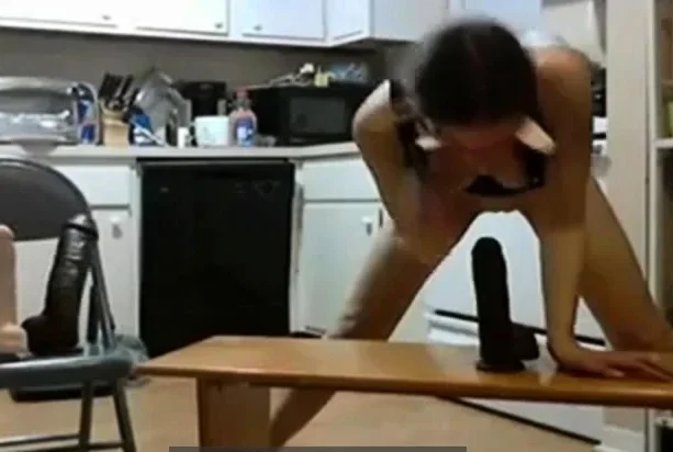 Amateur Webcam Model: Hot and Steamy