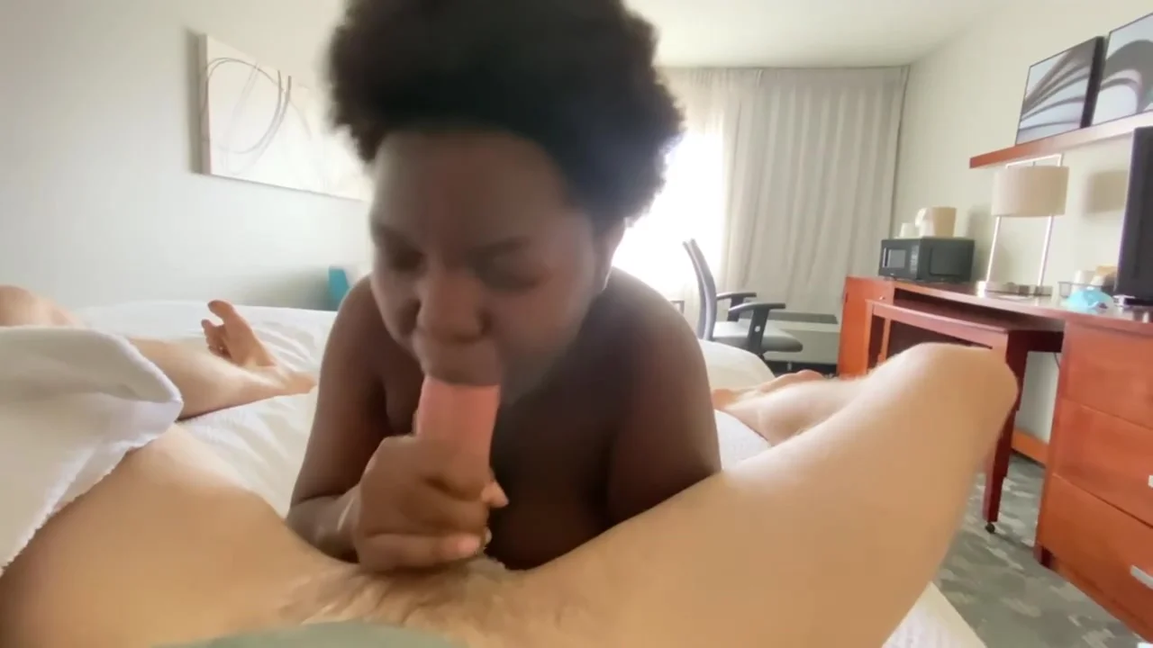 Petite W/ Giant Natural Tits Gives Hotel Head