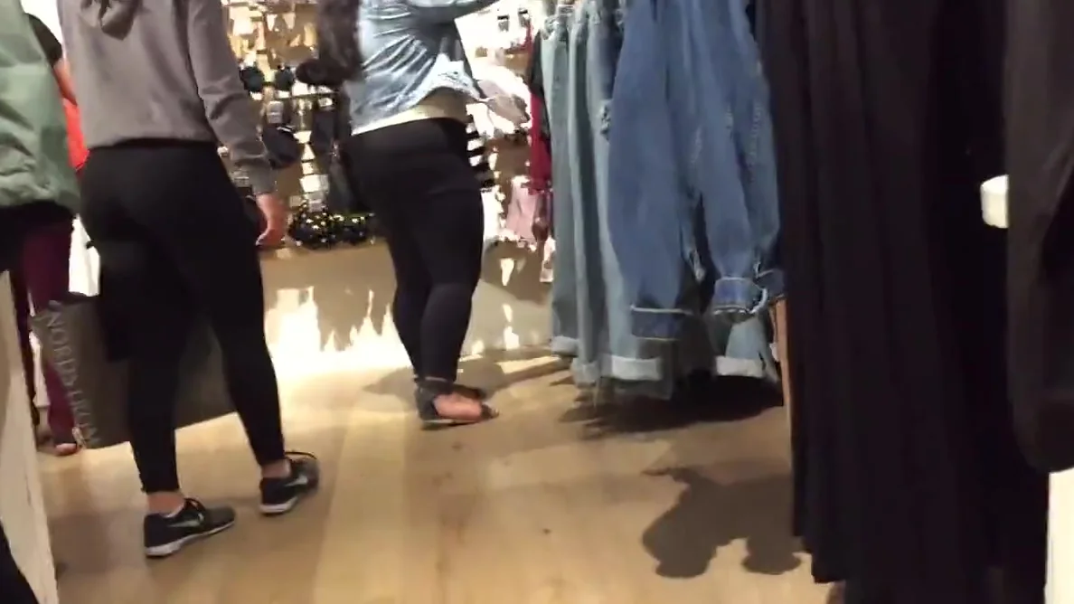 Candid-Phenominal Yoga PAnts Bubble