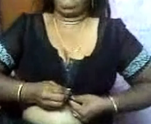 Tamil Aunt Affair With Neighbor House Young College Boy