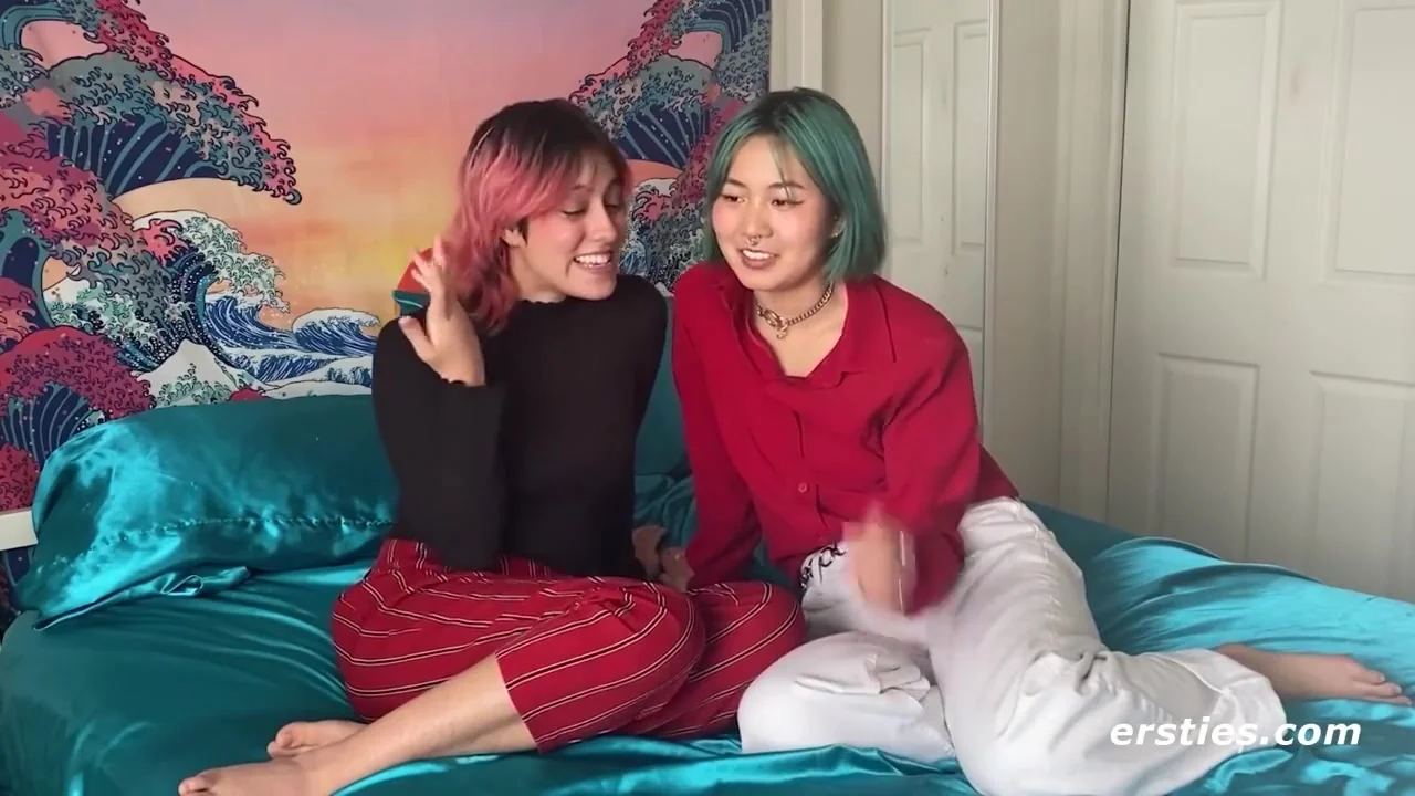 Amateur Lesbian Eating Pussy Pov