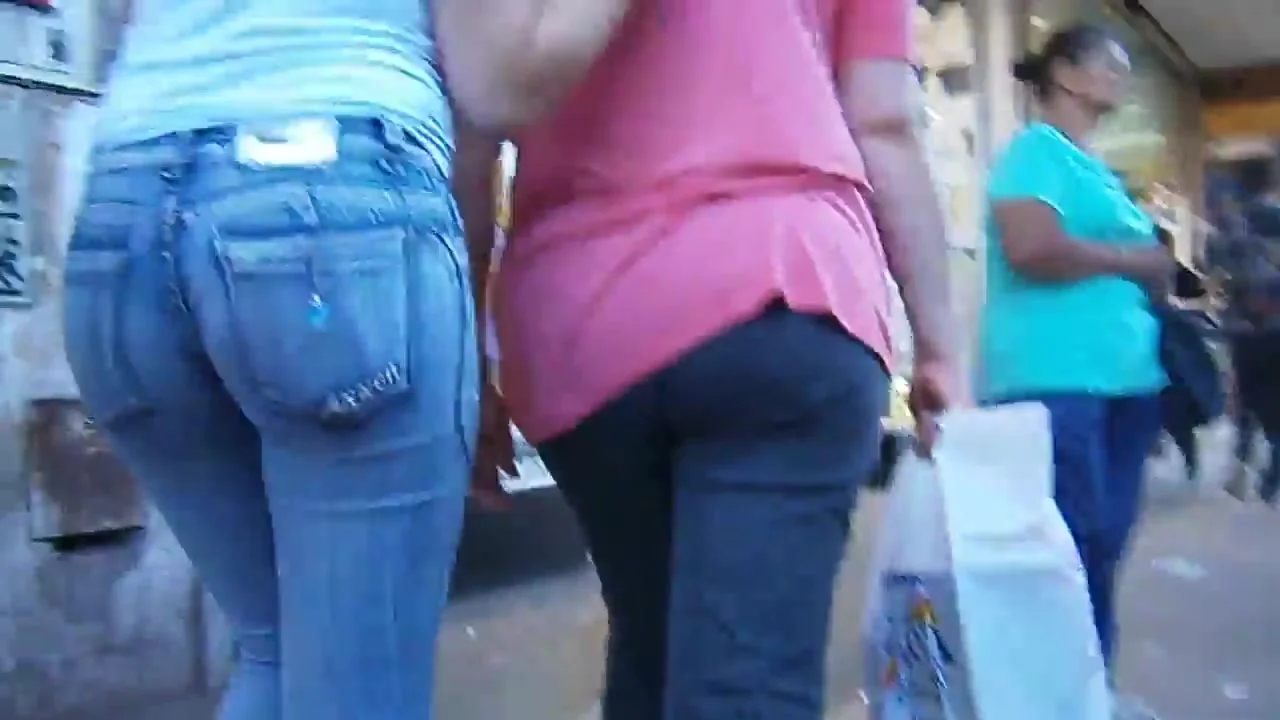 COME CULO teen 18+ EN EL ZOCALO (SIGUIENDO)