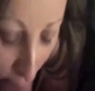 Hot girlfriend gives great blowjob