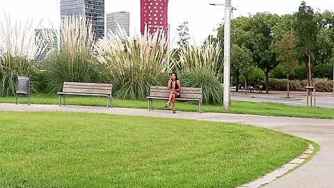Cristina Caught And Fucking On The Street
