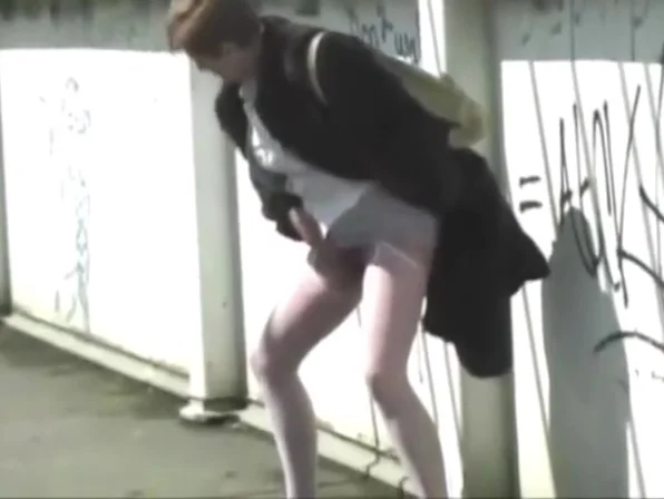 N.T.french girl pissing