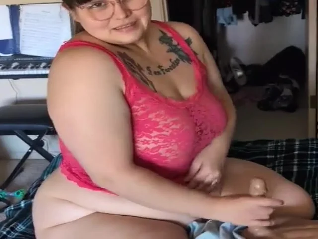 Dd Sadie Fucked With Toy And Facial From Stepdad With Gamer Girl