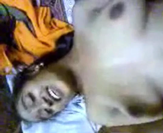 amateur desi couple with phone
