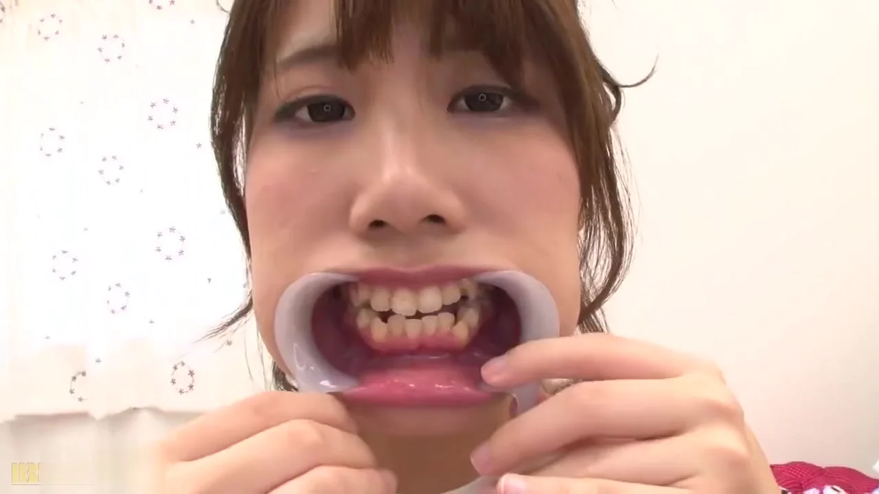 Japanese girl's uvula compilation 4
