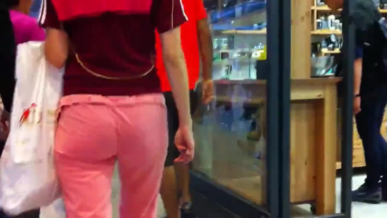 Ass 27 - Jean big booty and sport pants VPL