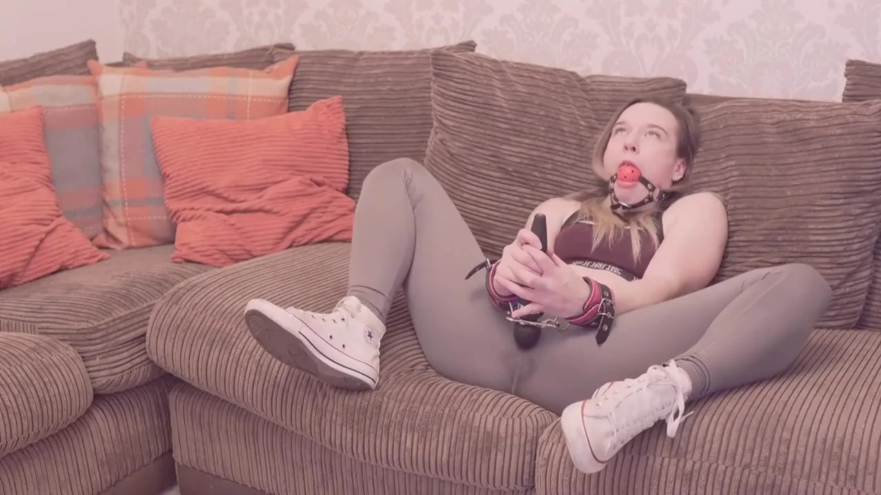 GYM GIRL MADE TO CUM THROUGH LEGGINGS