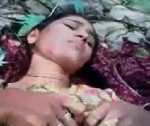 sexy bengali girl fucked in outdoor
